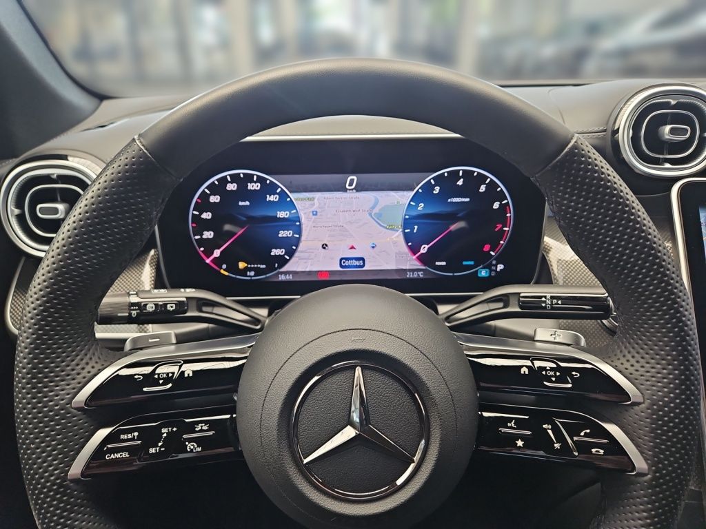 Fahrzeugabbildung Mercedes-Benz GLC 200 4M AMG Totwi. Memory LED SHZ Sport KAM