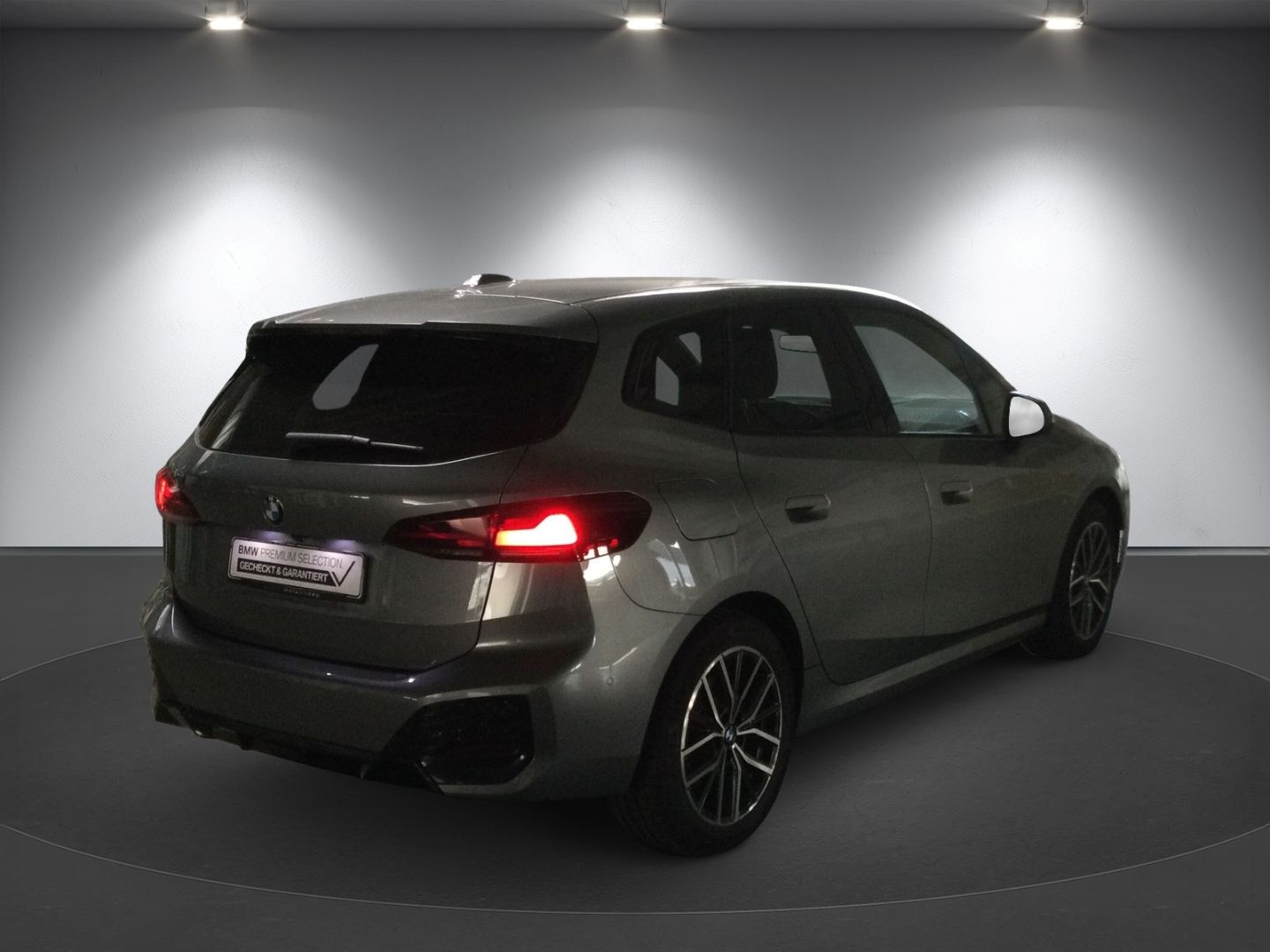 BMW 220 Active Tourer i M Sport Driving Assistant An foto 4