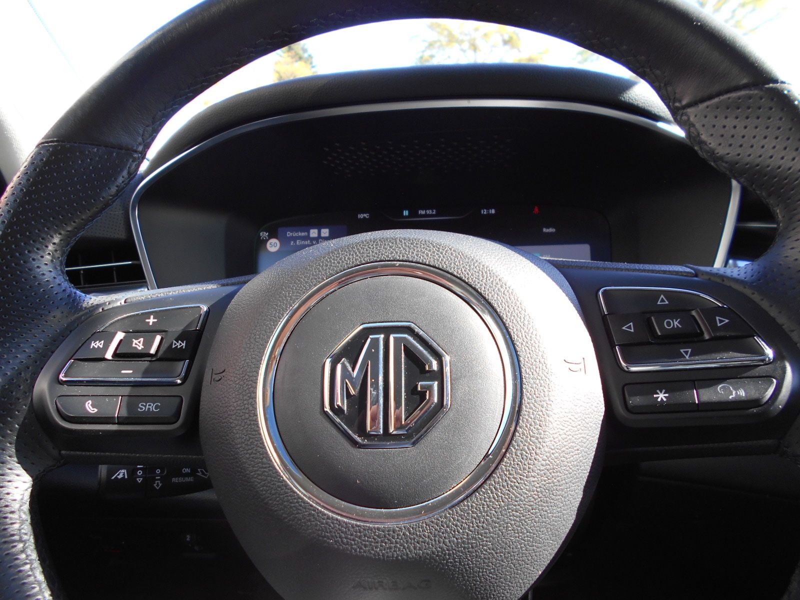 Fahrzeugabbildung MG Marvel R Luxury