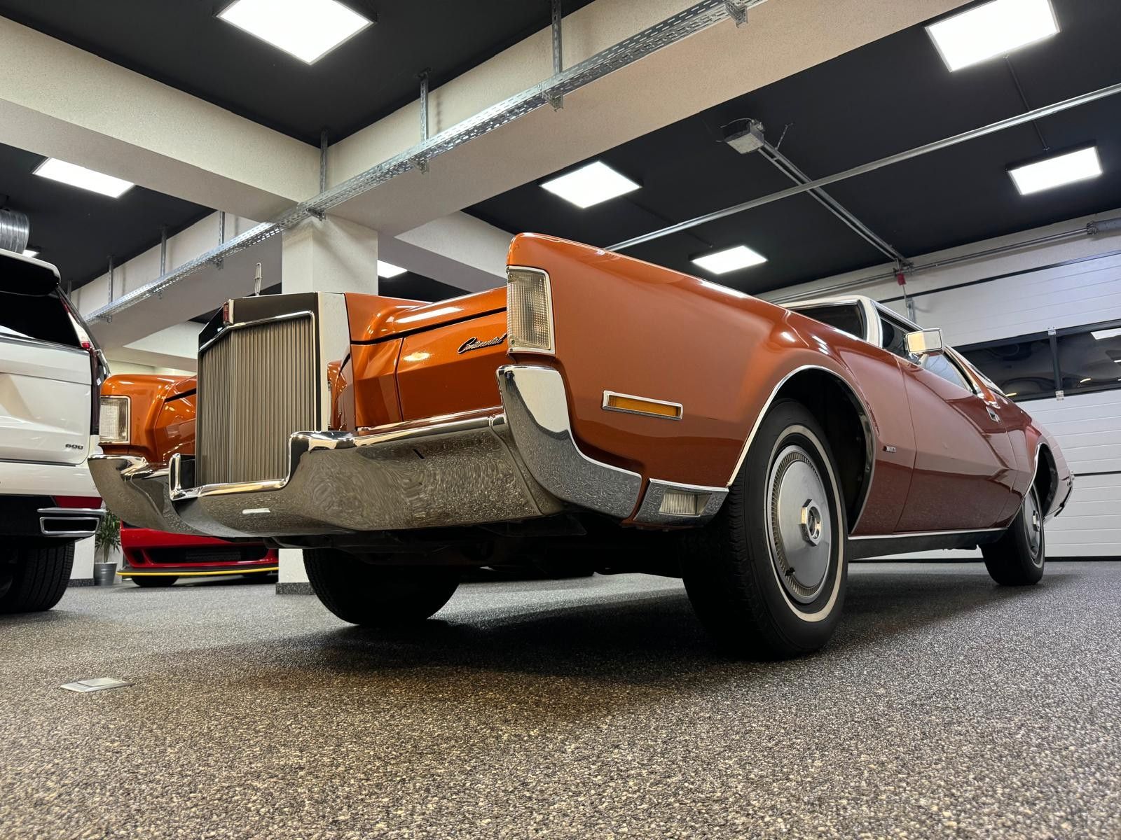Fahrzeugabbildung Lincoln Continental MARK IV COUPE