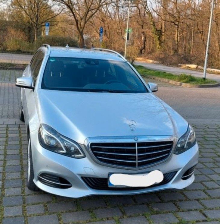 Image of Mercedes-Benz E 200