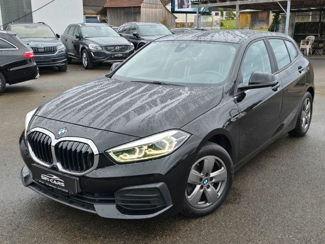 BMW 118 d Lim.*AUT*NAVI*LED*SPORTSITZE*ALU*KAMERA*BC