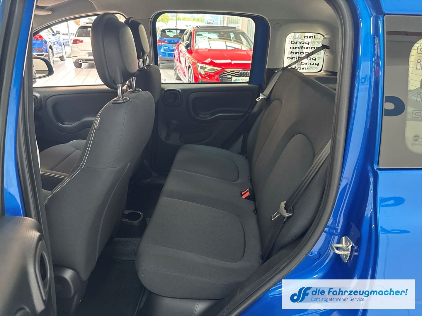 Fahrzeugabbildung Fiat Pandina Hybrid Radio BT Digitales Cockpit Spurha