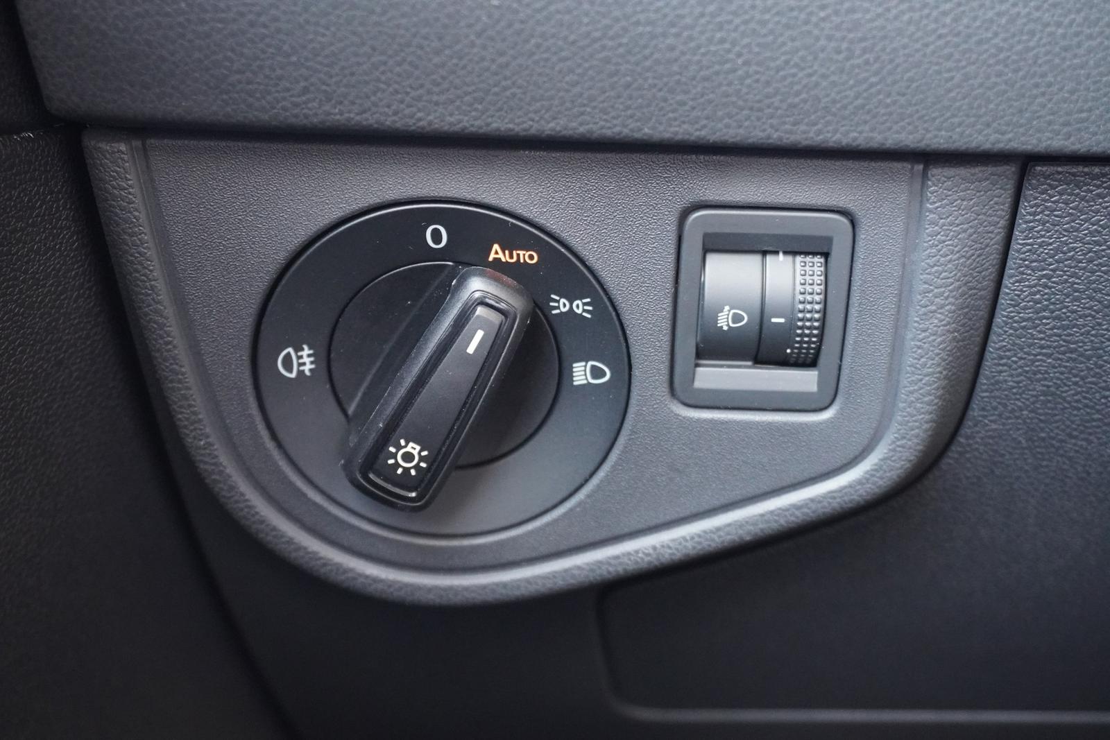 Volkswagen Taigo 1.0 Life DSG LED ACC App-Connect Spurhalte, миниатюра 22