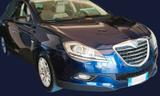 Lancia Delta 1.6 MJT DPF Gold - blaue Lancia Delta