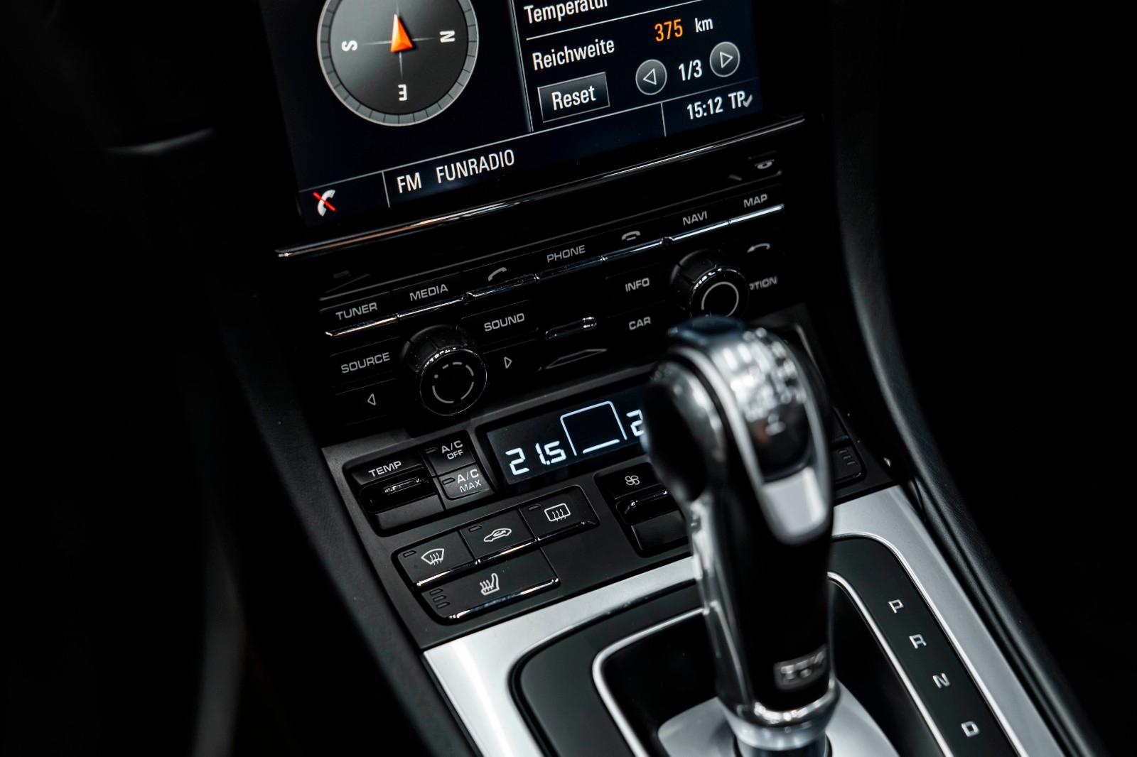 PORSCHE 991 TURBO CABRIOLET