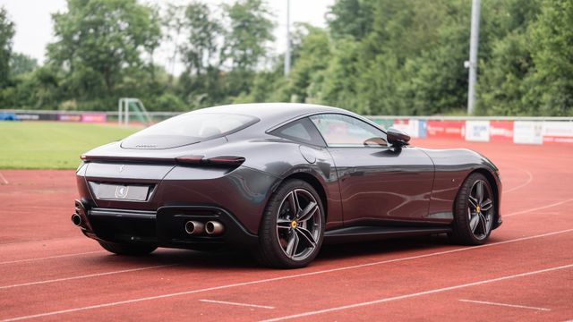 Fahrzeugabbildung Ferrari Roma/LED-Carbon/MagneRide/Matrix/Neuzustand