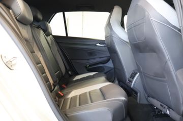 Volkswagen Golf VIII GTD 2.0 TDI HK+HUD+KEY+MEM+MATRIX+AHK