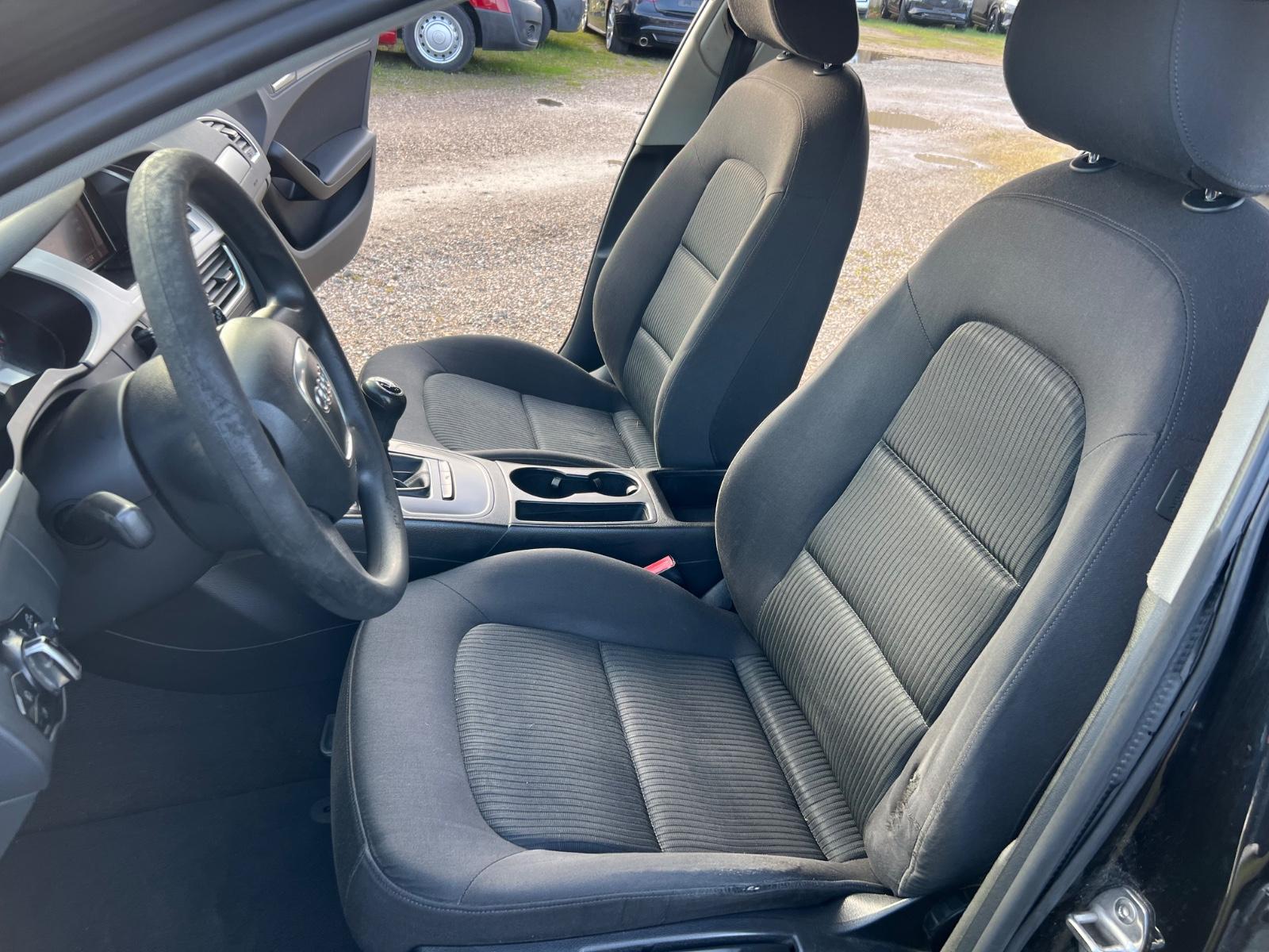 Audi A4 2011 — photo 27