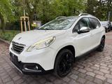 Peugeot 2008 Allure//*NAVI*//*PANORAMA*//*LEDER*
