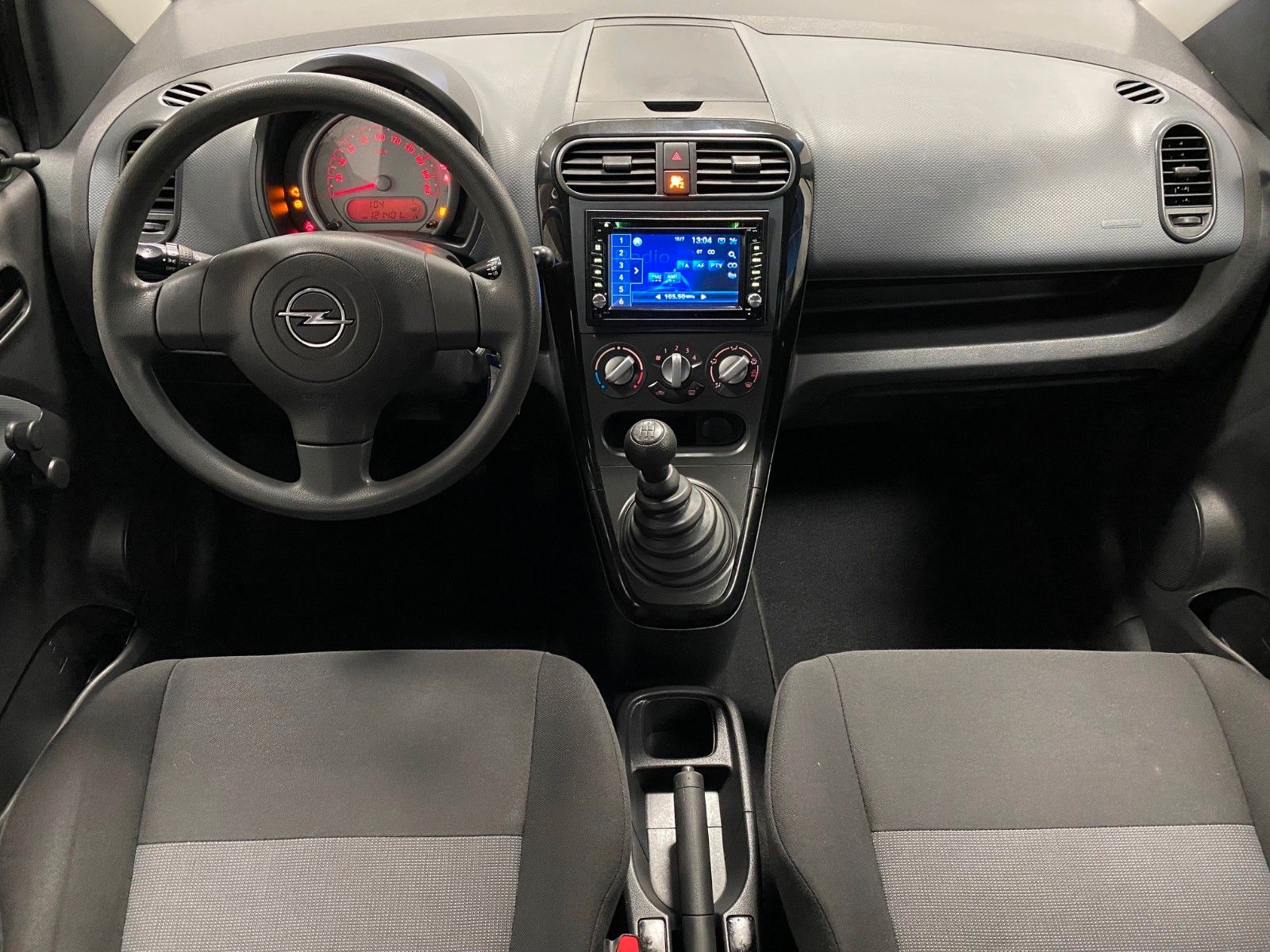 Fahrzeugabbildung Opel Agila B 1.0 Servolenkung