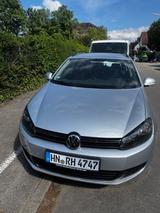 Volkswagen Golf 122 PS sehr sparsames, TÜV, İnspektion NEU - : Kombi, Sparsame