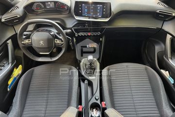Peugeot 2008 - 11
