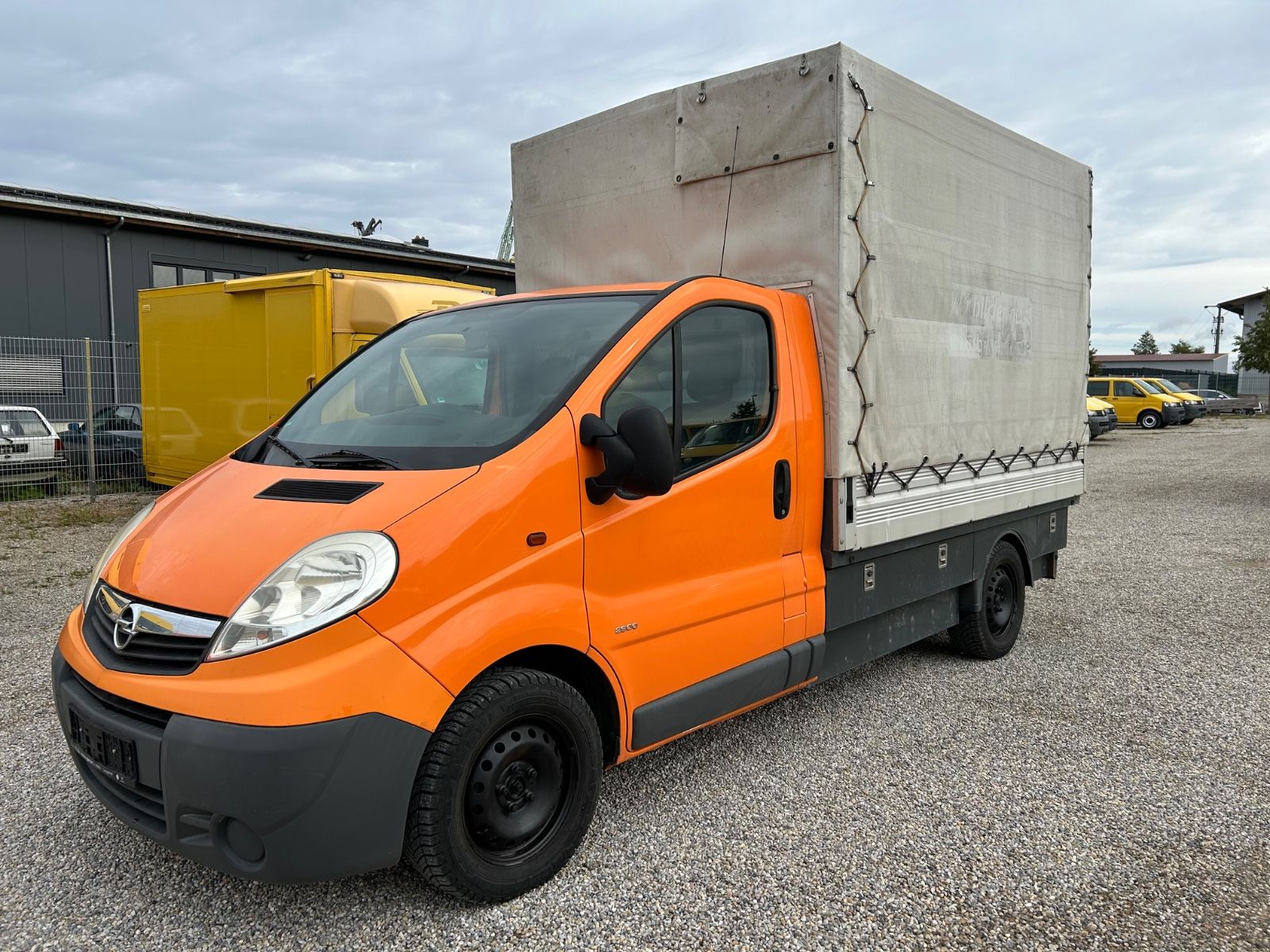 Opel Vivaro Pritsche Hochpritsche/Klima/Radio/1.Hand