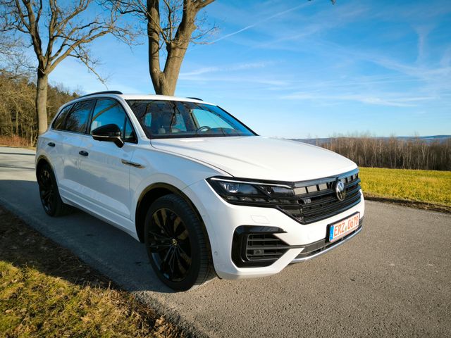 Volkswagen Touareg V8 R-Line Last Edition AHK Massage