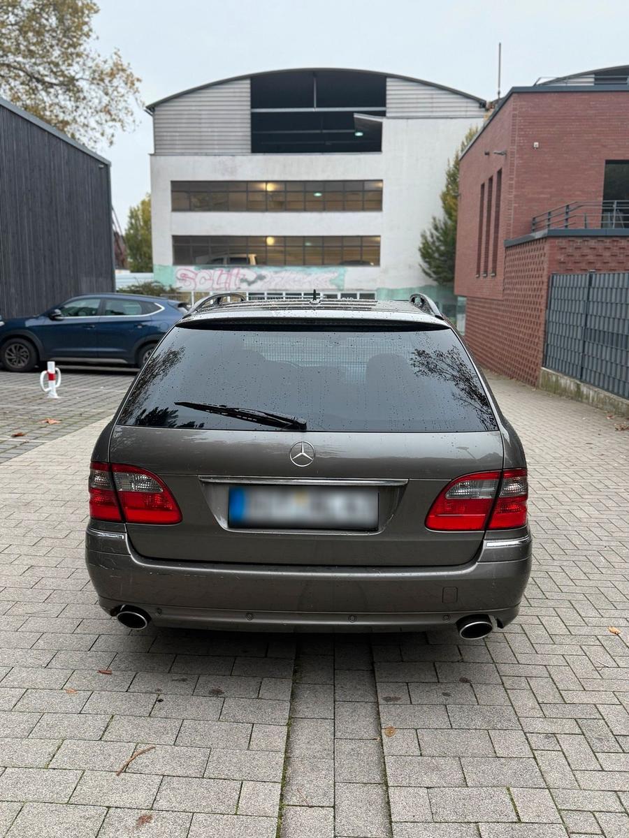 Mercedes-Benz E320 2008 — engine 224 HP (165kW)