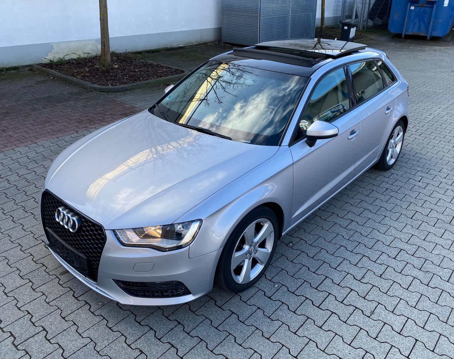 Audi A3 2.0 TDI Sportback/Panorama/Navi/PDC