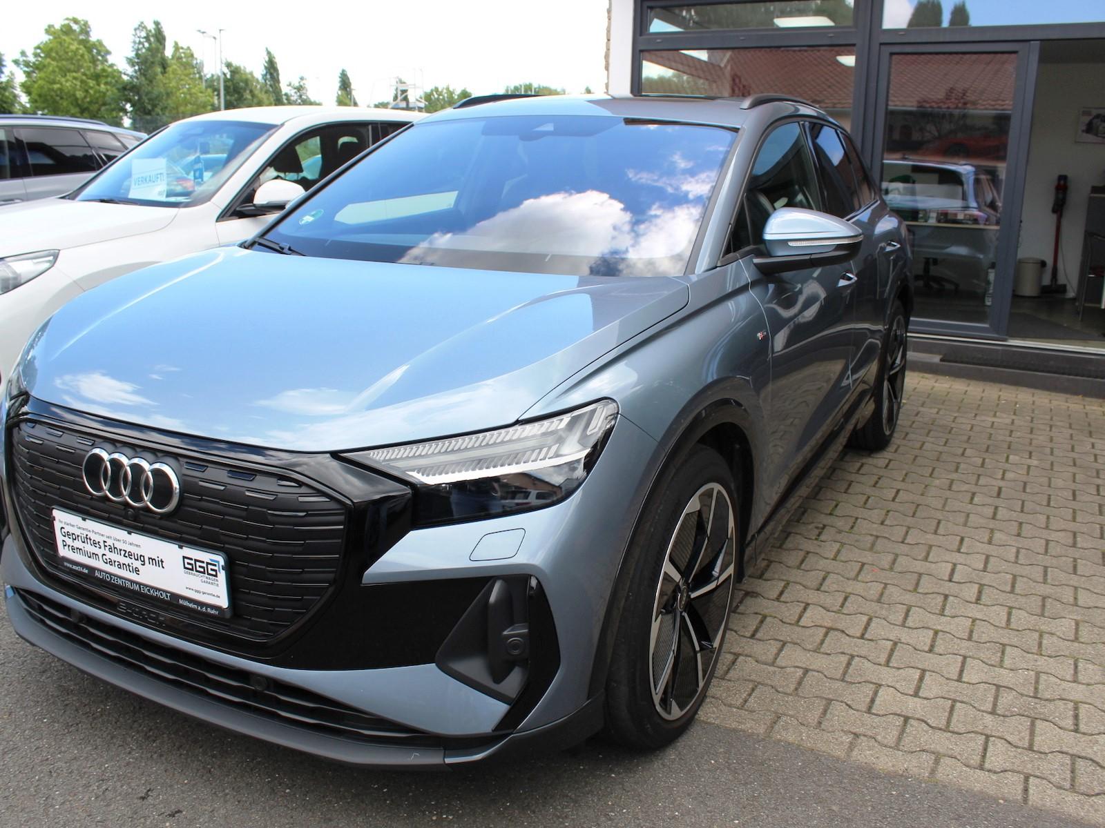 Audi Q4 e-tron S Line Panorama Black Edition Head up