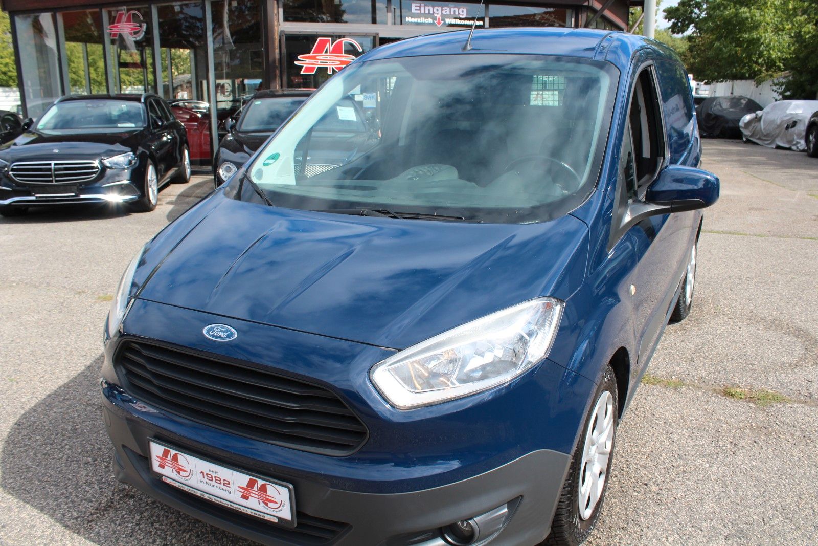 Tourneo Courier 1,0L Ecobooster, Wenig Km!!