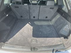 VW Touareg 3.0 TDI R-Line 4M Navi Fahrass Ahk Luft VW Touareg 3.0 TDI R-Line 4M Navi Fahrass Ahk Luft
