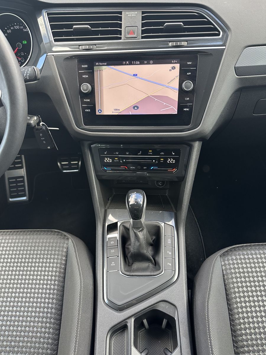 Fahrzeugabbildung Volkswagen Tiguan 1.5 TSI DSG Active NAV+LED+KAMERA+ACC+2HD
