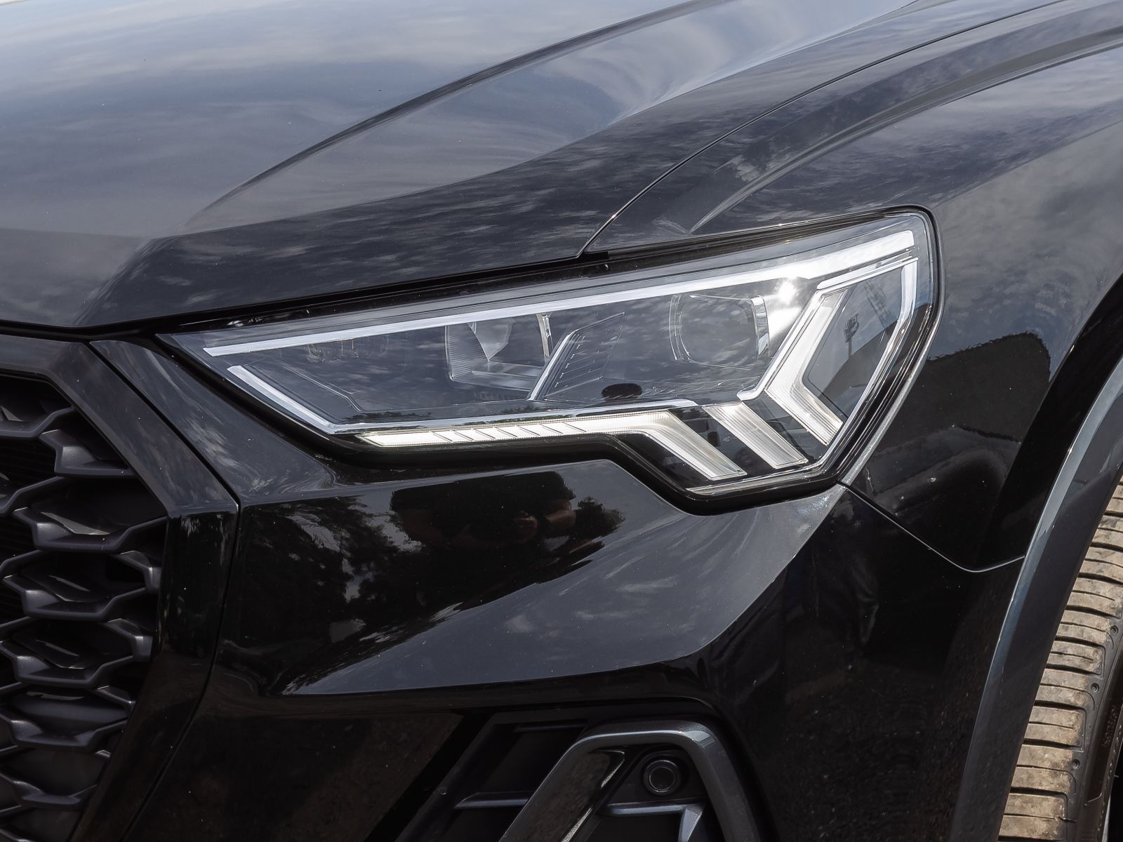 Audi Q3 Sportback S line 45TFSIe Navi LED Panorama AC foto 11