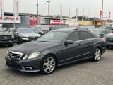 Mercedes-Benz E 350 CDI AMG Paket*Panorama*Memory*Bi-Xenon*