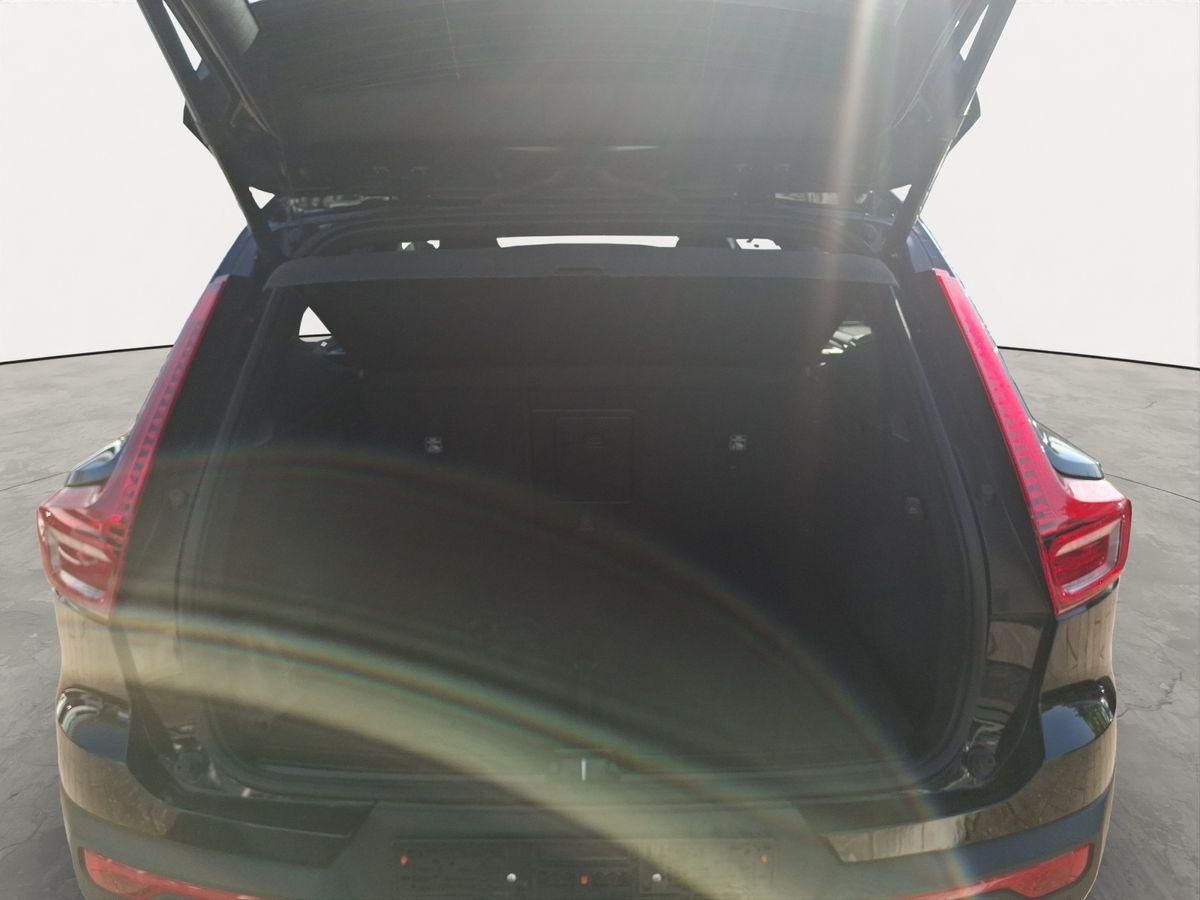 Volvo XC40 B3 Black Edition Plus 360° AHK PANO H/K 20" foto 18
