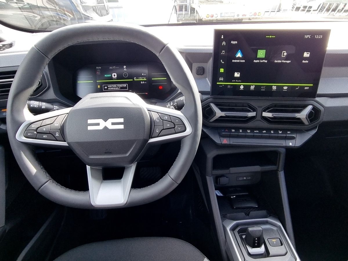 Fahrzeugabbildung Dacia Duster Journey hybrid-G 150 4x4