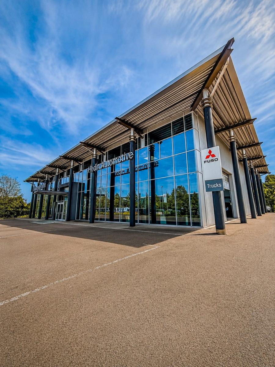 showroom-image-main