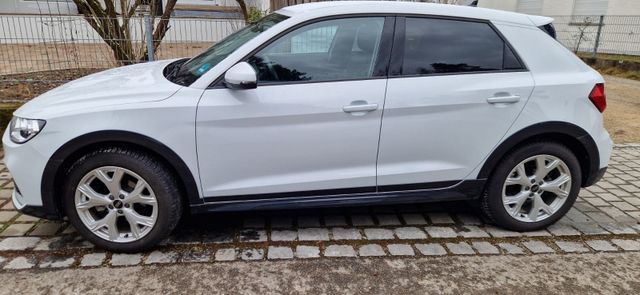 AUDI A1 S tronic allstreet 