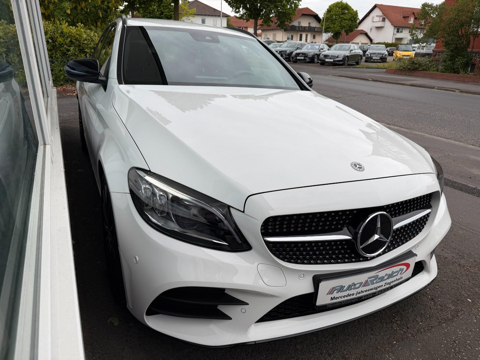 Mercedes-Benz C 300 T AMG +Night+19"+BEAM+Kamera+22.100KM!!!
