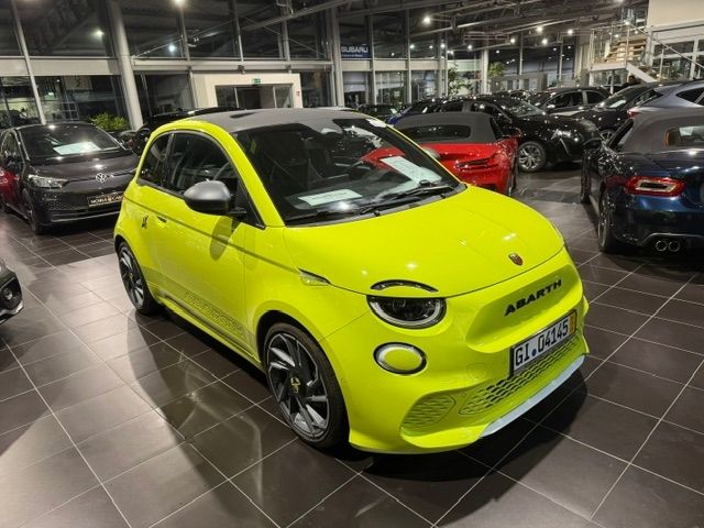Abarth 500e 42kWh Scorpionissima PANO KAM LED