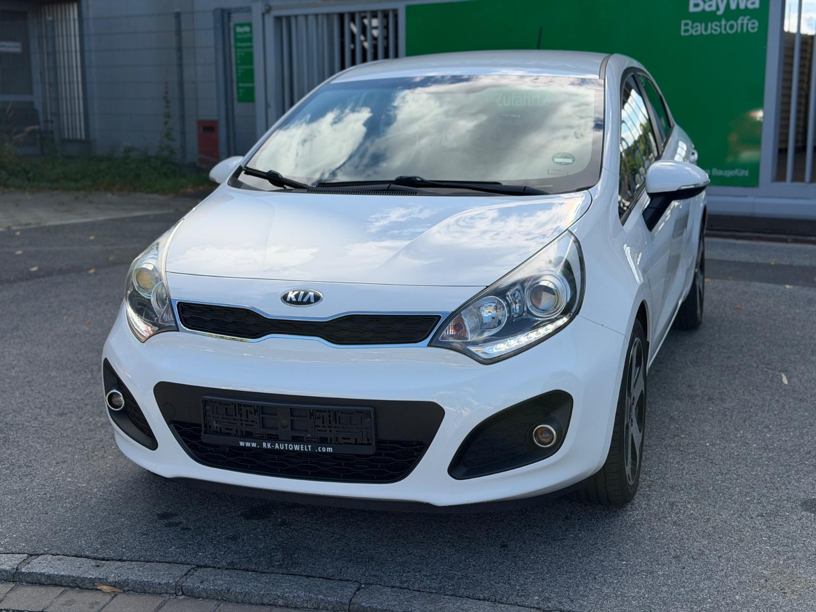 Kia Rio Spirit*NAVI*KLIAMAUTOMATIK*TÜVNEU*