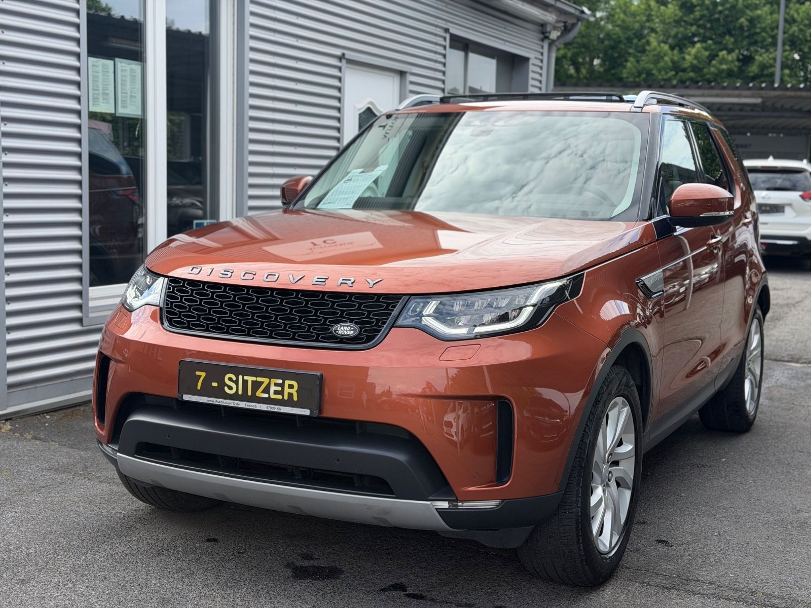 Land Rover Discovery 5 7