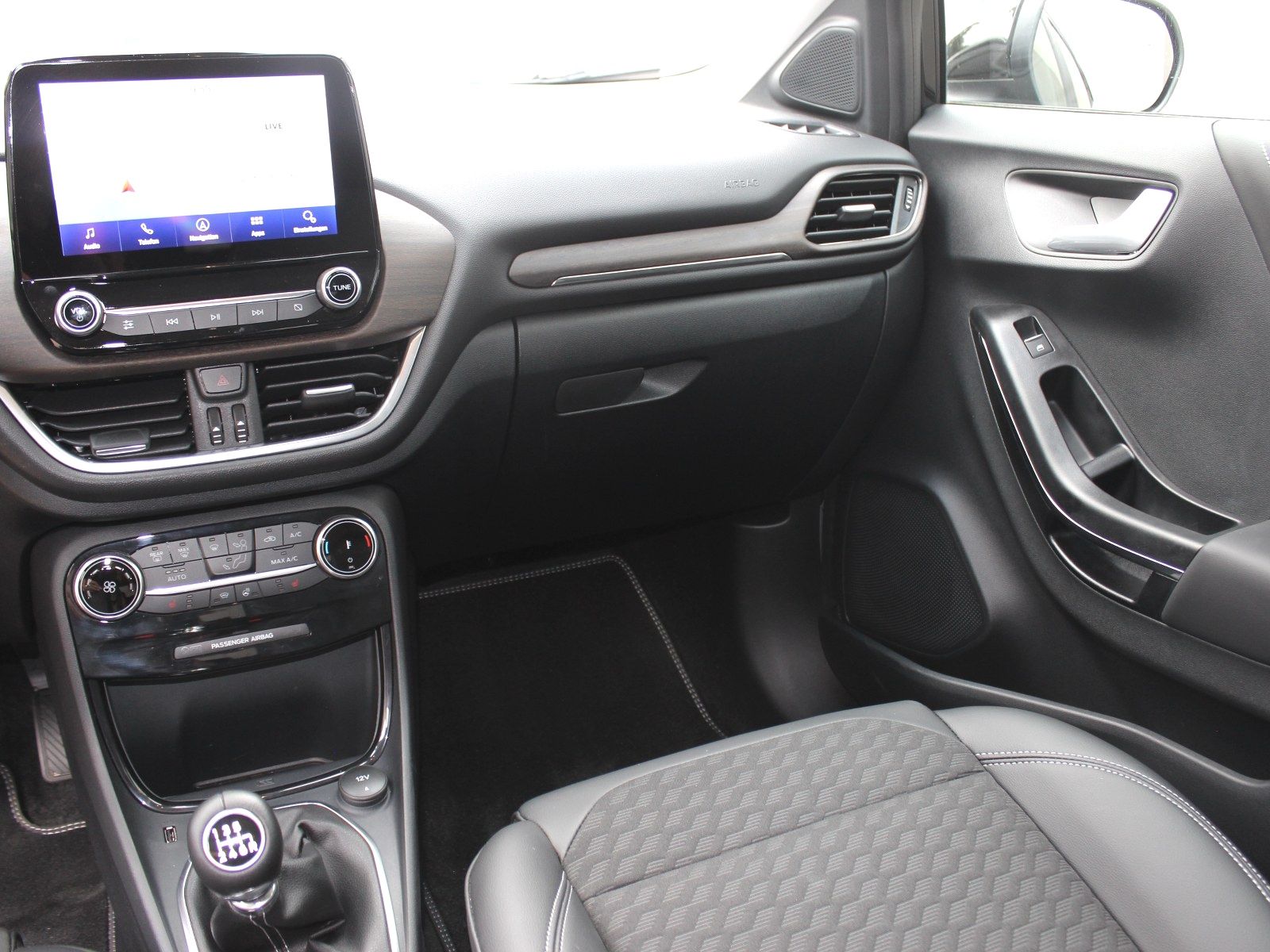 Fahrzeugabbildung Ford Puma Titanium X 1,0 EcoBoost Mild Hybrid