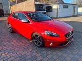 Volvo V40 T4 Momentum R-Design NAVI - Volvo V40 Limousine Momentum mit Benzin-Antrieb