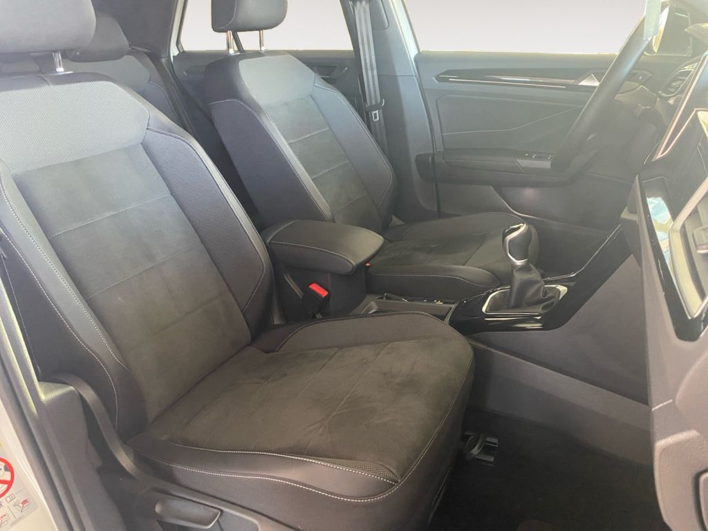 Fahrzeugabbildung Volkswagen T-Roc 1.5 TSI R-Line AHZV Anschlussgarantie