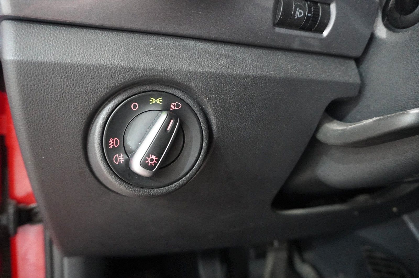 Fahrzeugabbildung SEAT Mii 1.0 SPORT 5-TÜR KLIMA/ALU/CD/AUX/NEBEL/TÜV