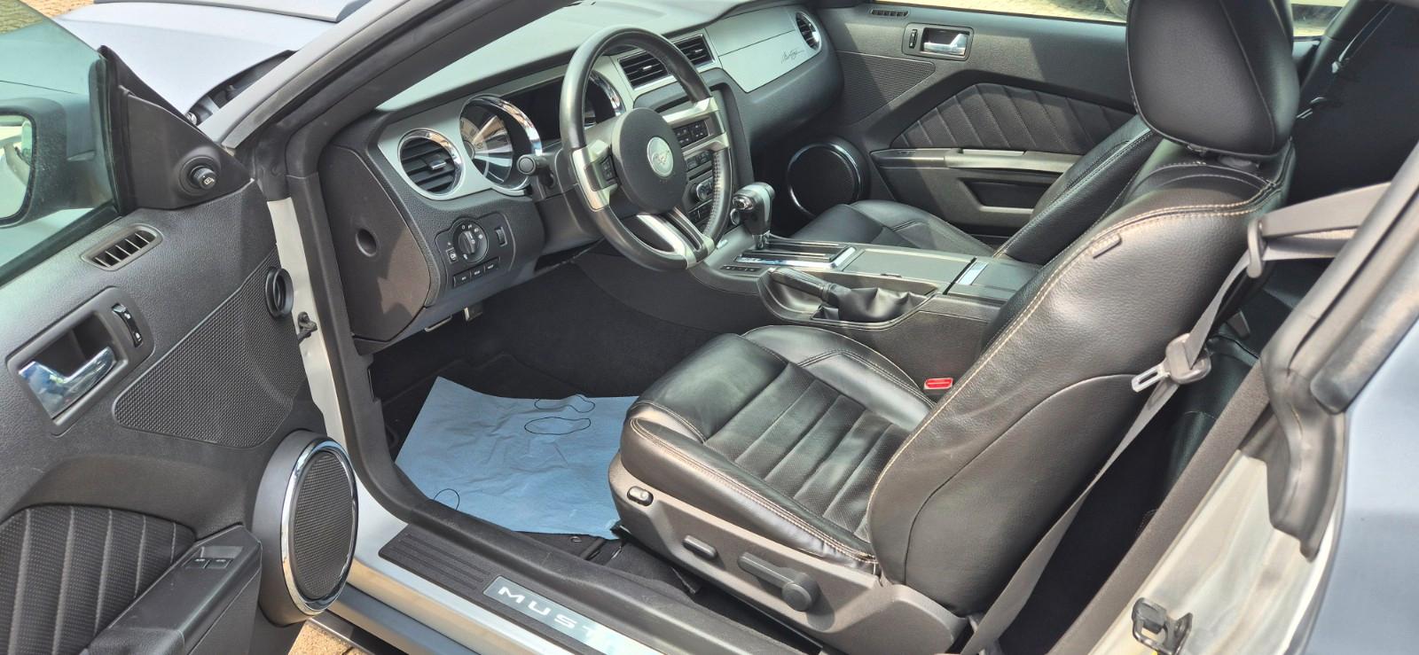 Ford 4.0 V6 Coupe Matt lackiert  Sportfahrwerk 18"