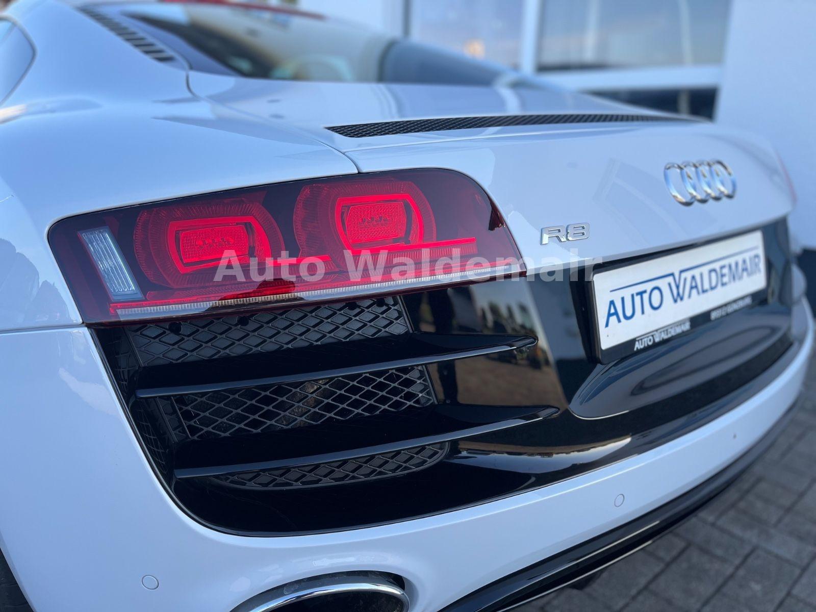AUDI R8 COUPE 5.2 FSI QUATTRO