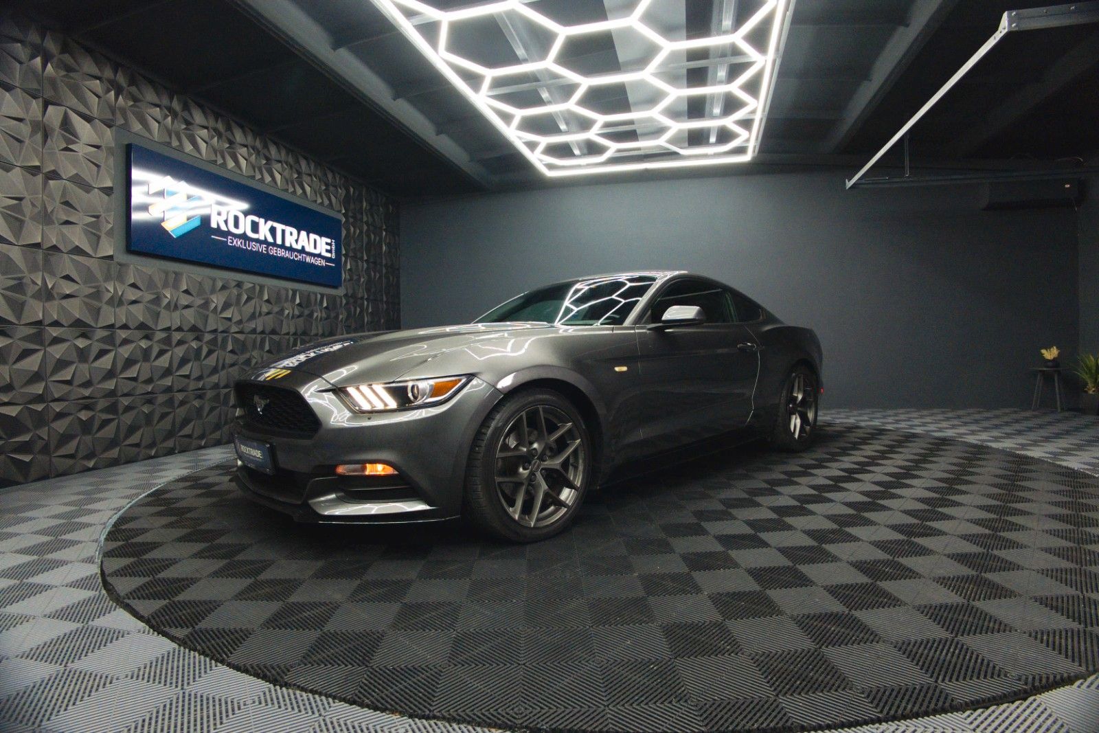 Fahrzeugabbildung Ford Mustang 3.7 V6 GT Coupe 19Zoll | Xenon | Kamera