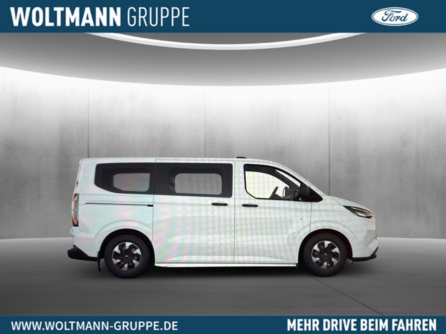 Fahrzeugabbildung Ford Tourneo Custom E-KOMBI 9.Sitzer - Automatik - E-