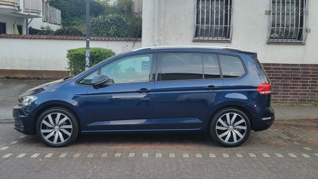 Image of Volkswagen Touran