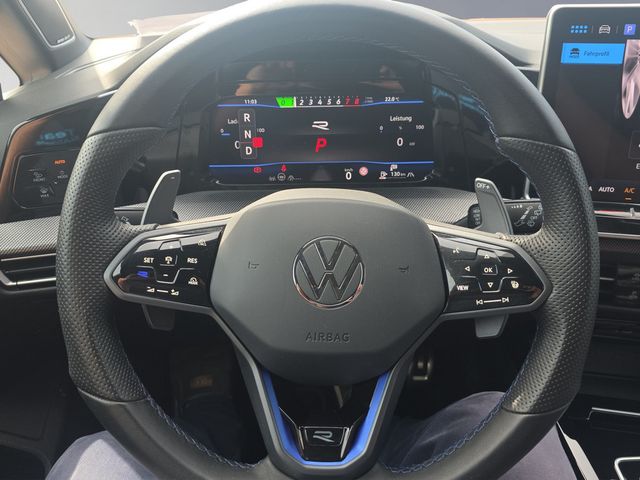 Golf VIII R BLACK EDITION Pano 360° AHK LED