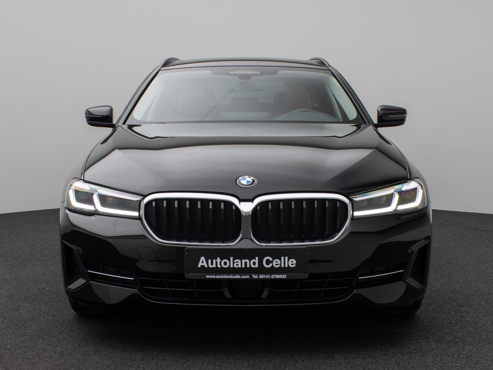 Fahrzeugabbildung BMW 520d Panorama Kamera DAB HiFi AHK M Sport Alarm