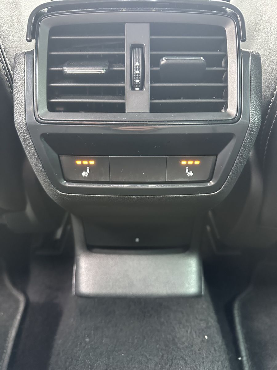 Fahrzeugabbildung SKODA Kodiaq Sportline 4x4 7-Sitzer NAV+LED+AHK+19ZOLL