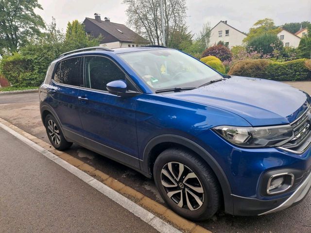 Volkswagen T-Cross blau 2.Hand bei knapp 25tsd km Aut...