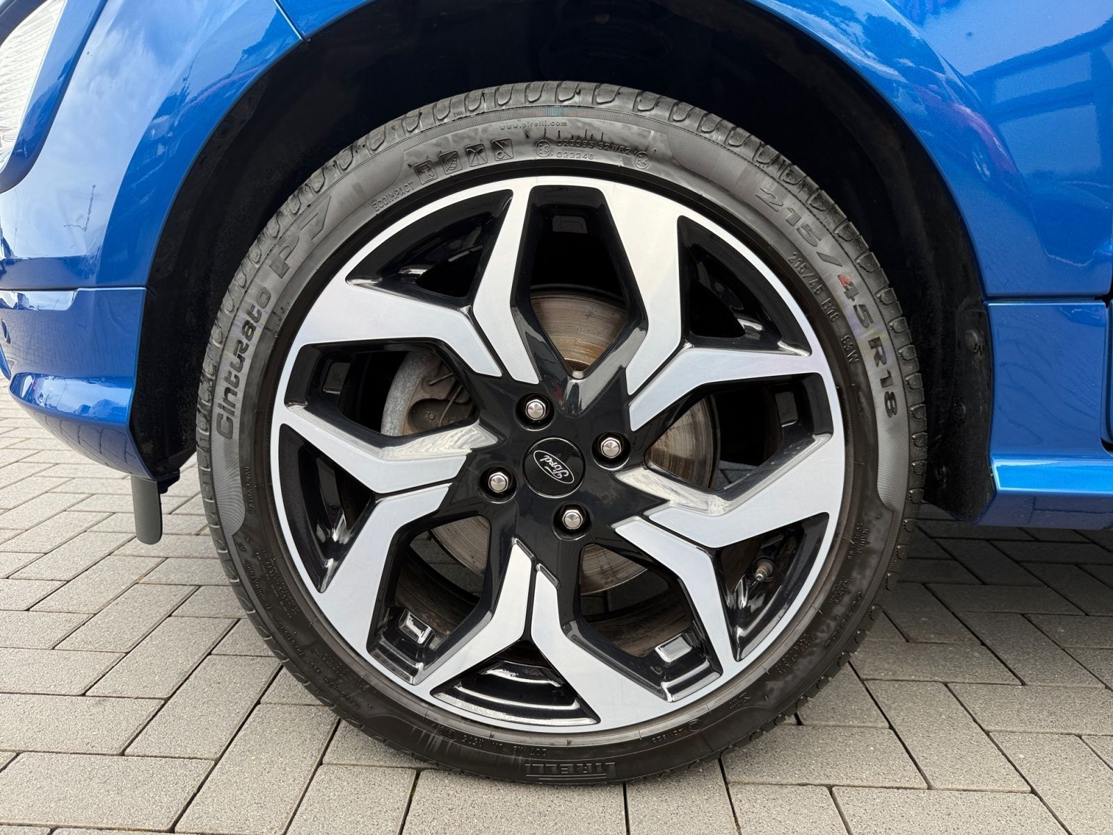 Fahrzeugabbildung Ford EcoSport 1.0 EcoBoost ST-Line RFK 1.HAND TEMPO