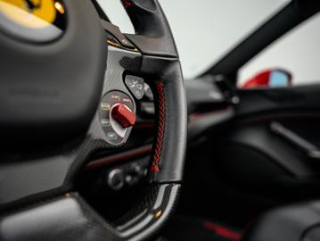صورة مصغرة 18 لـ 2015 Ferrari 488 SPIDER